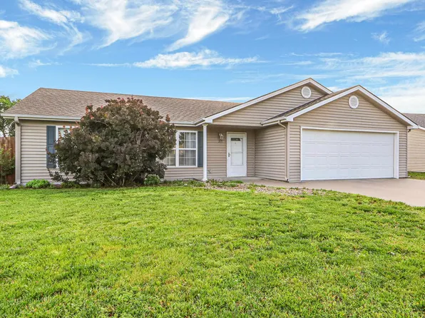 213 Brooklawn Dr, Manhattan, KS 66502