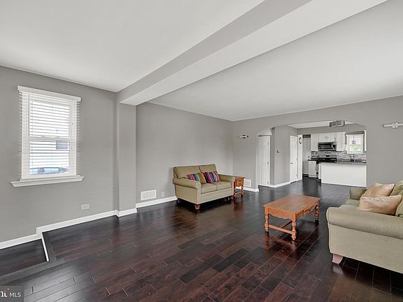 5th image of 7718 Queen Anne Dr
