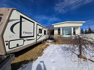 819 W 52nd St, Edson, AB T7E1K4