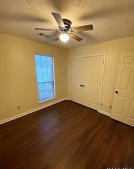 146 Guilford Ln — Photo 4