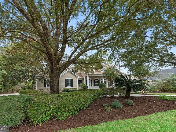 4th image of 1015 Greenwillow Dr