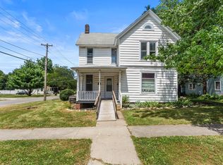 324 W Water St, Farmer City, IL 61842