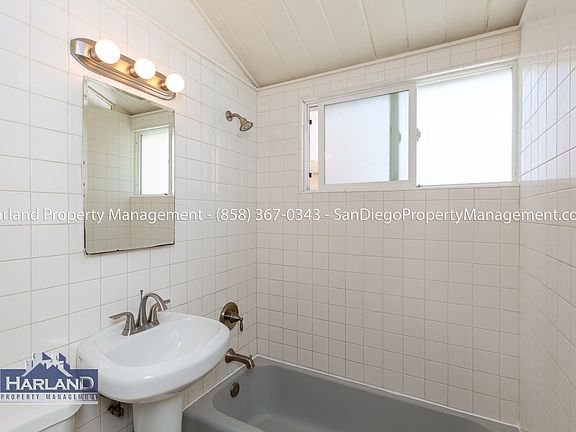 3rd image of 6252.5 Stanley Ave