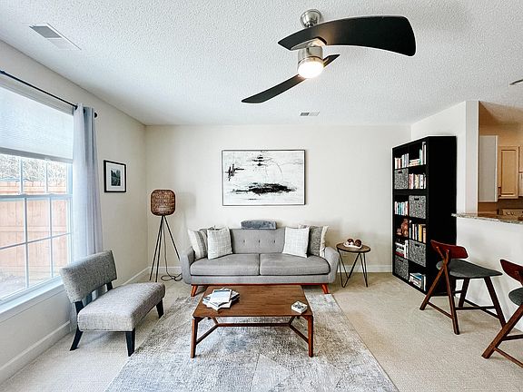 3rd image of 3052 Sugarberry Ln
