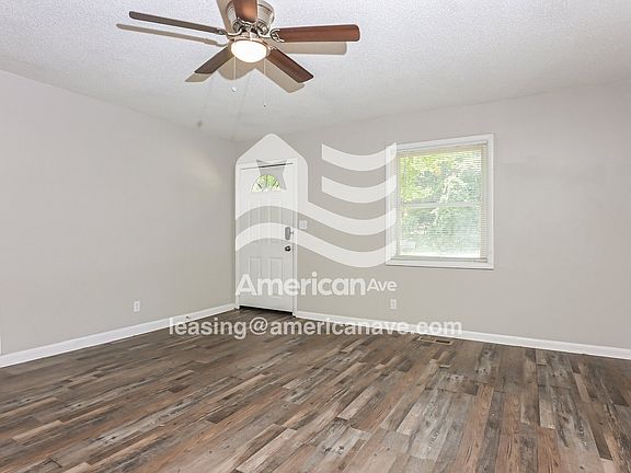 1237609_002_living_room_3.jpg