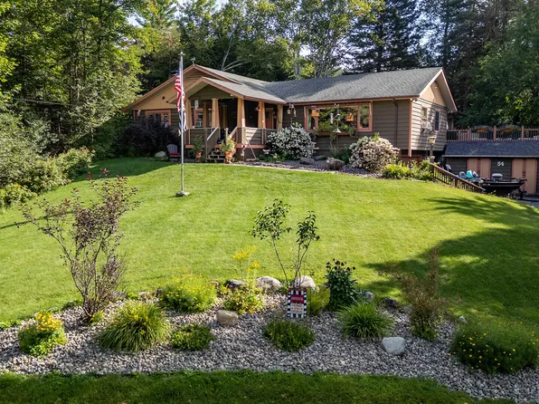 54 Northwood Rd, Lake Placid, NY 12946