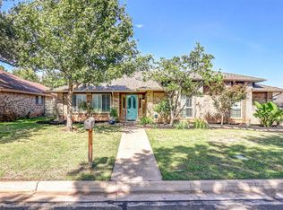 1007 De Pauw Dr, Arlington, TX 76012