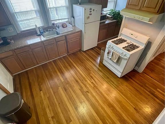 3rd image of 29 Charles St #1
