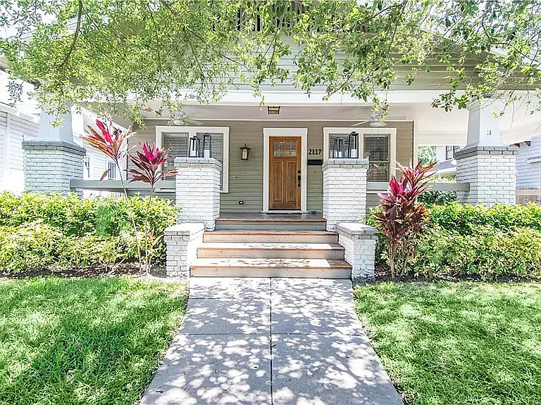 2117 Watrous Ave