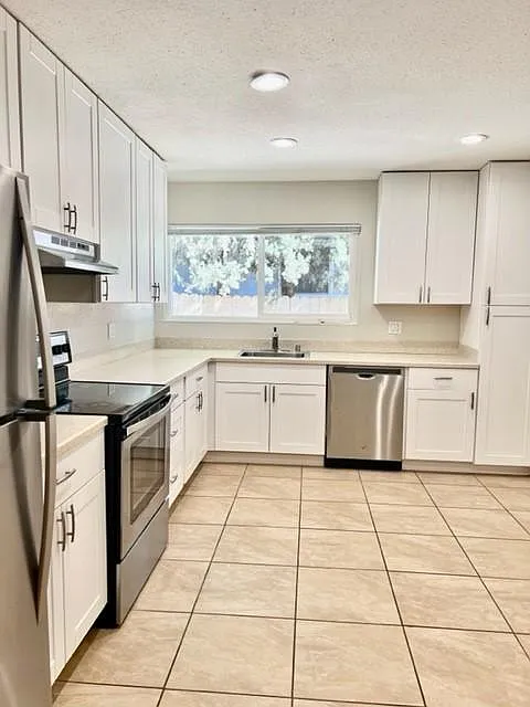 2531 Prestwick Ave photo 1