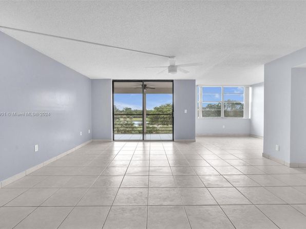 900 Saint Charles Pl APT 510, Hollywood, FL 33026