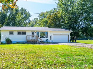 6698 Kruger Rd, Three Oaks, MI 49128