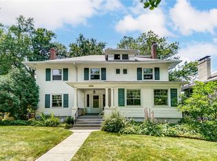 619 Oakwood Ave, Oakwood, OH 45419