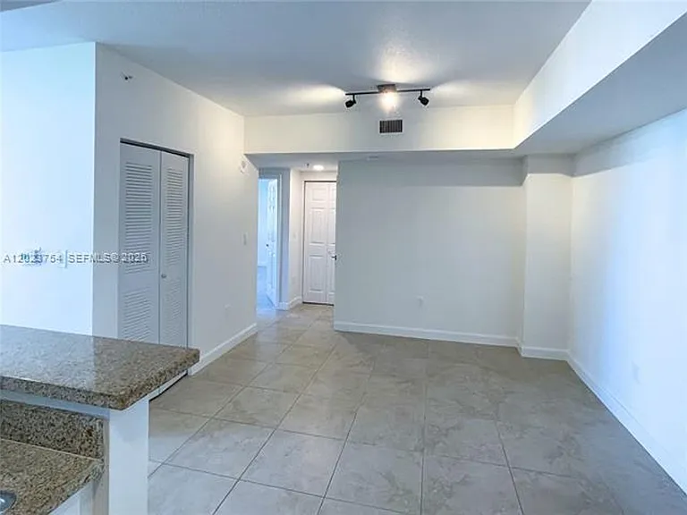 1723 SW 2nd Ave #705 — Photo 7