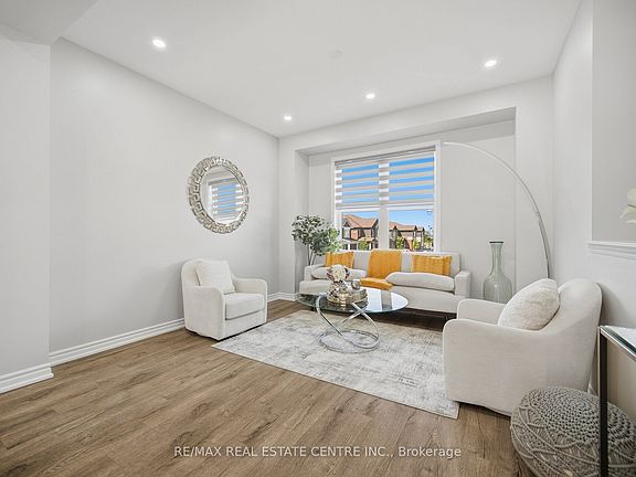 5th image of 975 Whitlock Ave #25