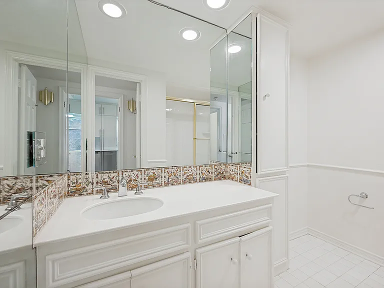 4542 Westway Ave — Photo 9