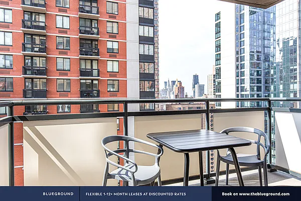 Rented by The Blueground | media 6