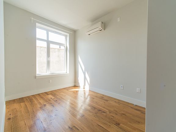 3rd image of 1038 Greene Ave #327