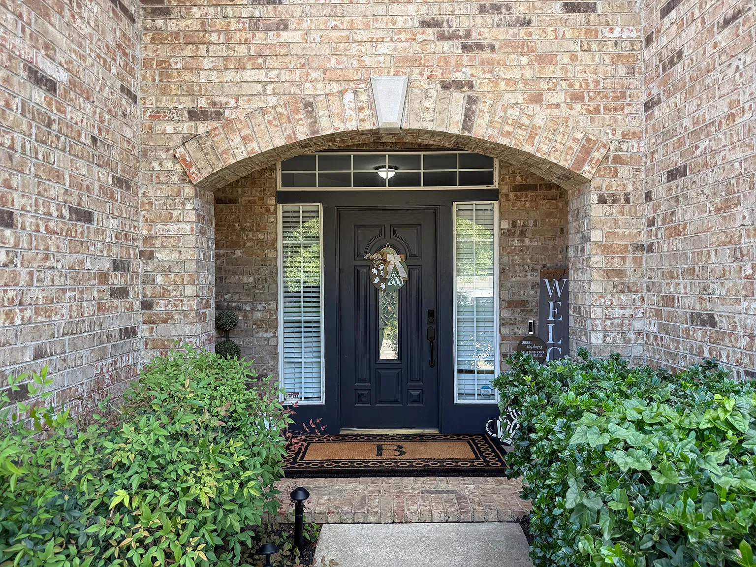 4 bed, 3018 sqft, $3,895 — Photo 2
