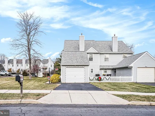 151 Dawn Dr, Lansdale, PA 19446