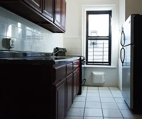 Rented by Farside Realty LLC | media 1