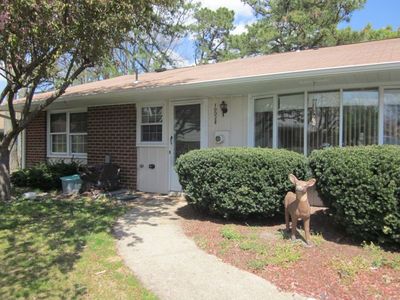 1002B Argyll Cir, Lakewood, NJ, 08701