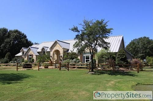 3rd image of 16811 Bridle Oak Dr