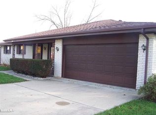 205 E Pine St, Forreston, IL 61030
