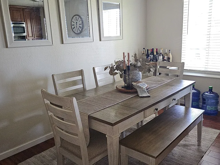 1009 Murrieta Blvd — Photo 2