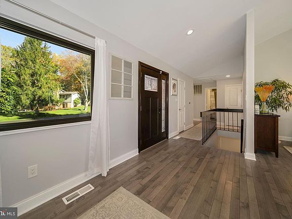 2nd image of 11724 Silent Valley Ln