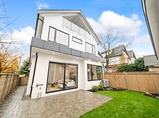 2965 Glen Dr, Vancouver, BC