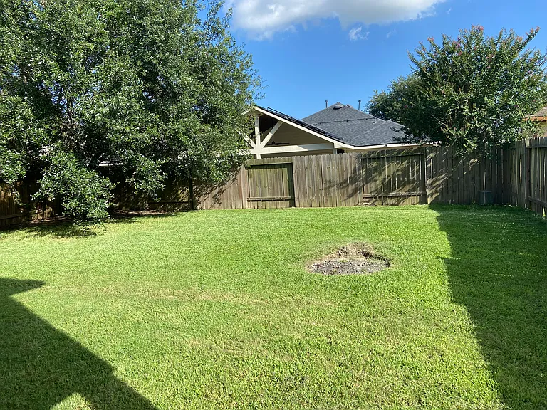 5426 Cinnamon Lake Dr — Photo 2