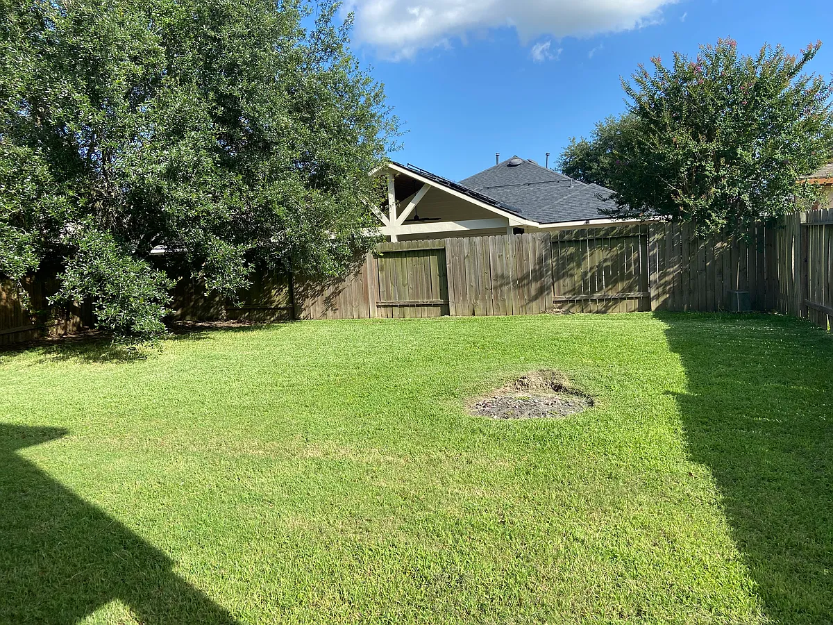 Building Photo - 5426 Cinnamon Lake Dr