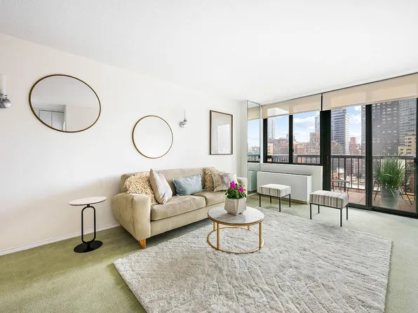 300 E 54th St APT 15C, New York, NY 10022