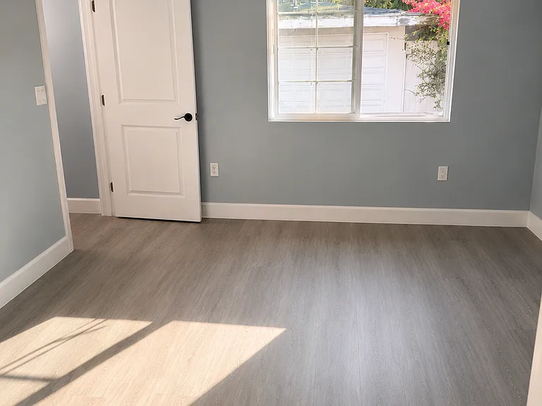 739 N Pine St #B — Photo 3
