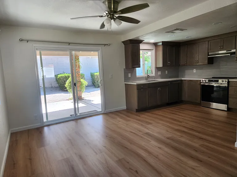 53635 Avenida Juarez — Photo 4