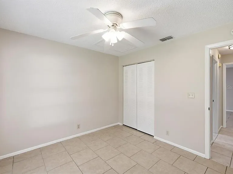 1901 Castle Bay Ct — Photo 25