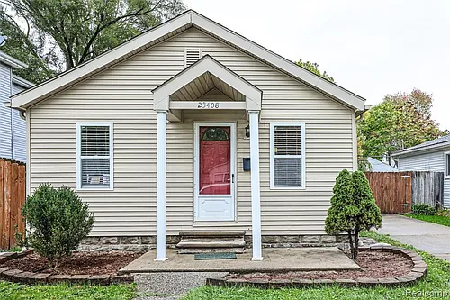 23408 Reynolds Ave Photo 1