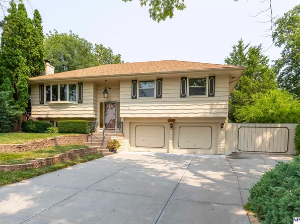 1609 Thomas Dr, Bellevue, NE 68005