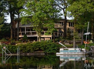 5 Eagle Point Ct, Groveland, IL 61535