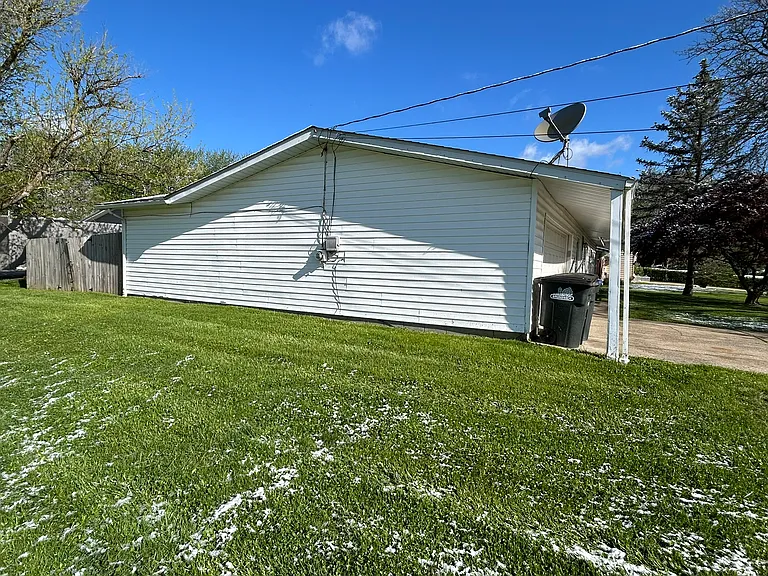 1882 Paul Dr — Photo 49