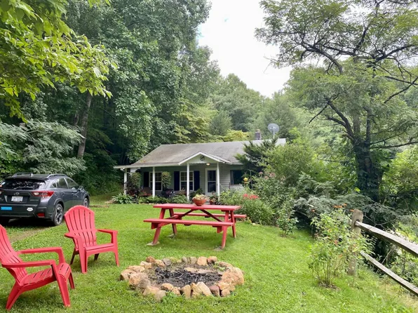 203 Christian Creek Rd, Swannanoa, NC 28778