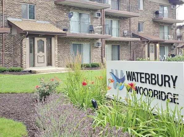8111 Waterbury Ct, Woodridge, IL
