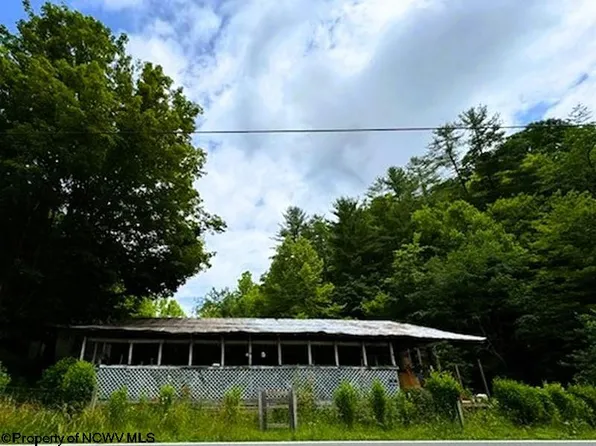 6614 State Route 23 N, Salem, WV 26426