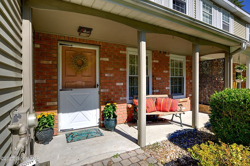 2nd image of 36 Barkwood Lane