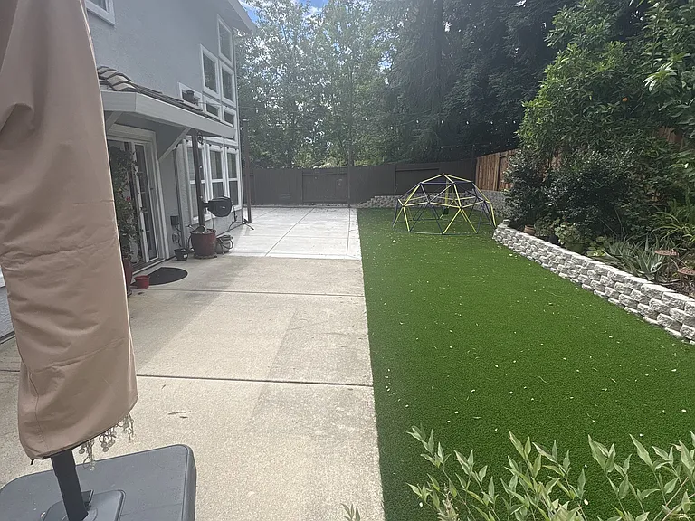 128 Burrill Dr — Photo 36