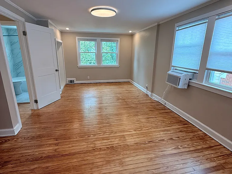 721 N Edison St — Photo 14