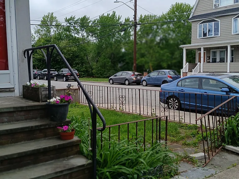 117 Auburn St #1 — Photo 2