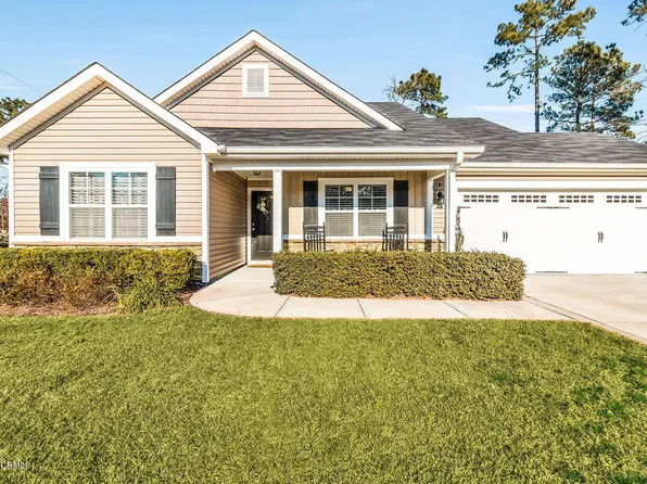 422 Ridgeway Dr, Sneads Ferry, NC 28460