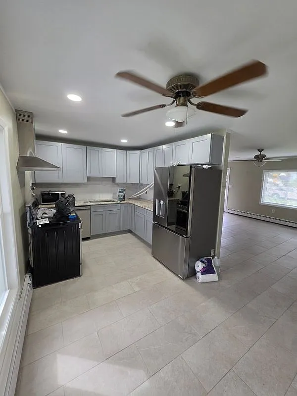 4 bed, 2.0 bath, 1238 sqft, $3,000 — Photo 3